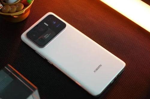 小米12 最新爆料,颠覆性设计，性能怪兽即将登场！